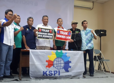 Konfederasi Serikat Pekerja Indonesia (KSPI) jumpa pers tolak Omnibus Law. (Foto: Istimewa)