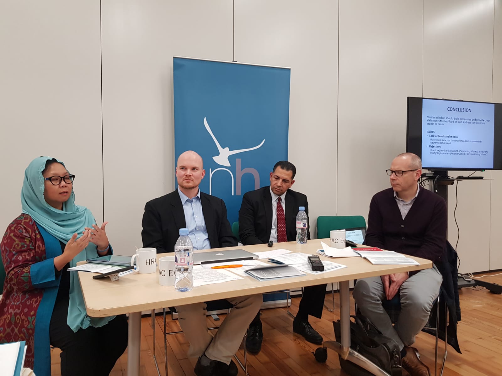 Alissa Wahid dalam sesi panel British Islam Conference, Minggu sore, 23 Februari 2020, di London, United Kingdom. (Foto: Munawir Aziz for Ngopibareng.id)
