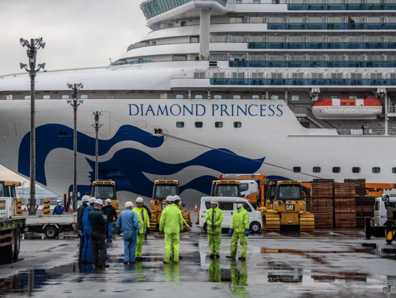 Kapal pesiar mewah Diamond Princess saat bersandar di Yokohama, Jepang. (Foto: Istimewa)
