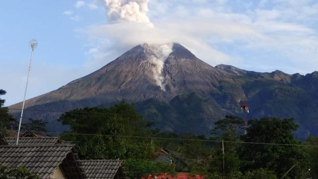 Erupsi Gunung Merapi. (Foto: dok/antara)