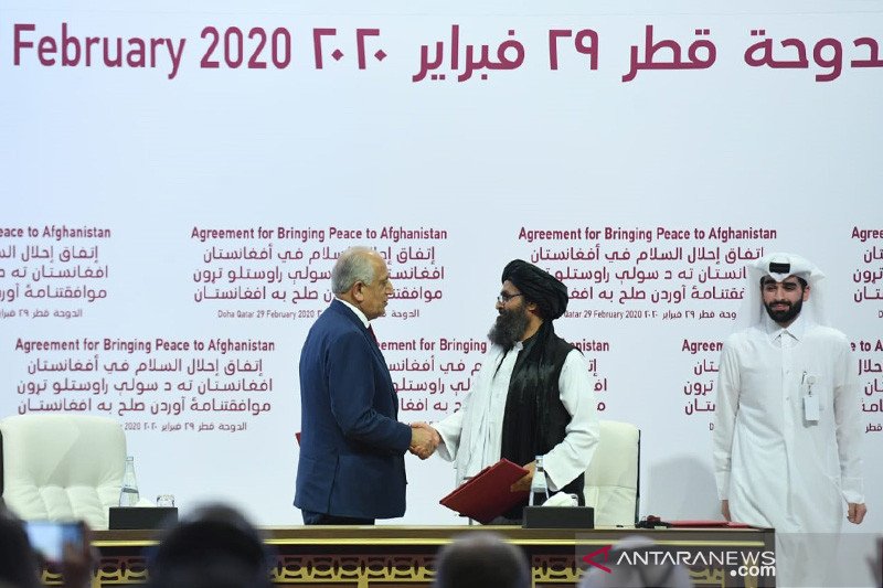 Penandatanganan Kesepakatan untuk Perdamaian Afghanistan atau Comprehensive Peace Agreement (CPA) antara Amerika Serikat dan Taliban di Doha, Qatar, Februari 2020. (Foto: Antara)