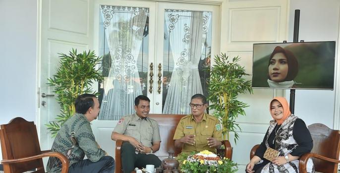 Plt Kepala BPBD Pasuruan dalam pojok dialog di Pendopo Pemkab Pasuruan. (Foto: Dok Humas) 