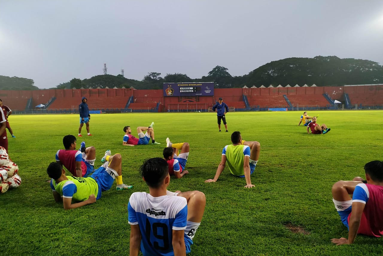Dorong motivasi bertanding, pelatih fokus happy game. (Foto: Fendhy Plesmana/Ngopibareng.id)