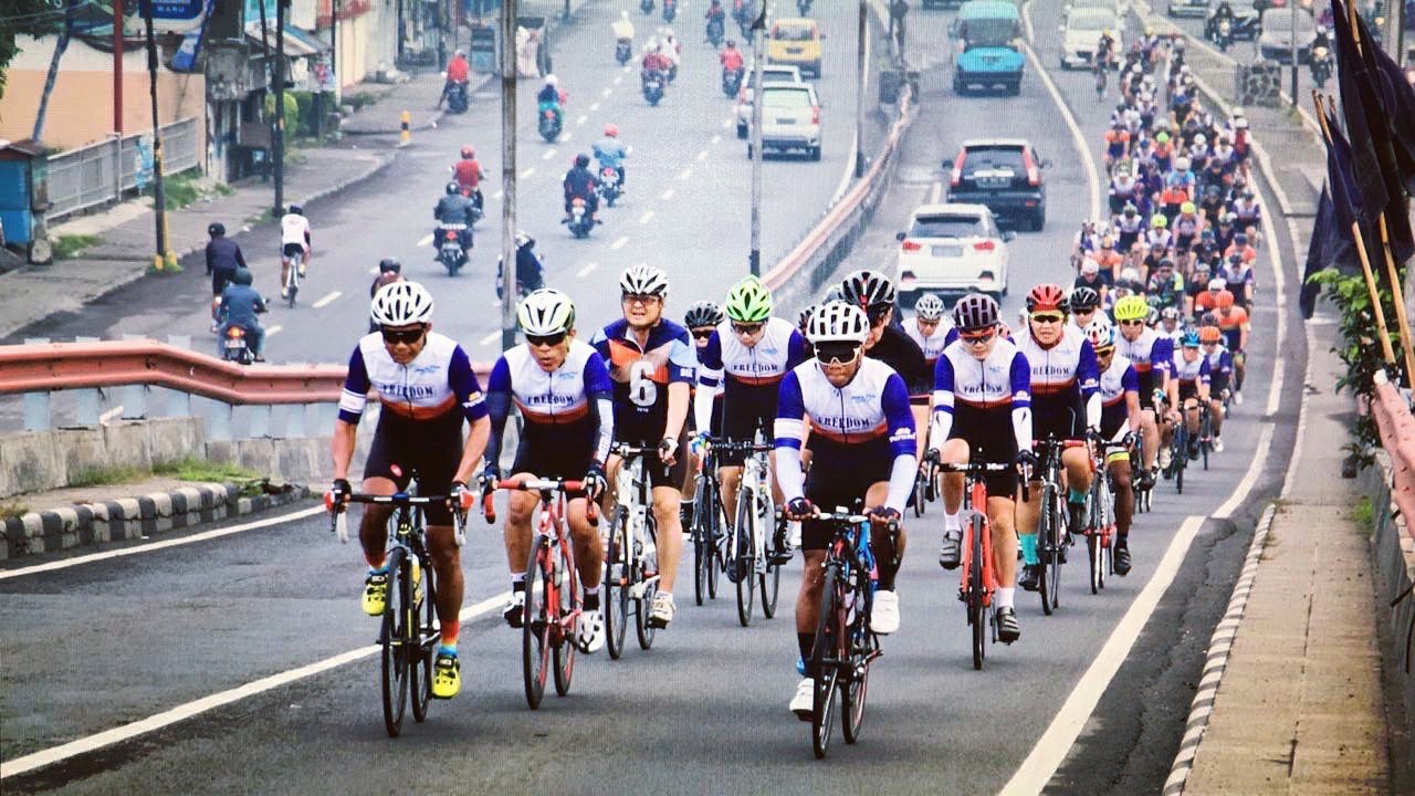 Freedom Cycling Club, salah satu penggalang dana Bantu Tanggulangi Covid-19 (foto Istimewa)