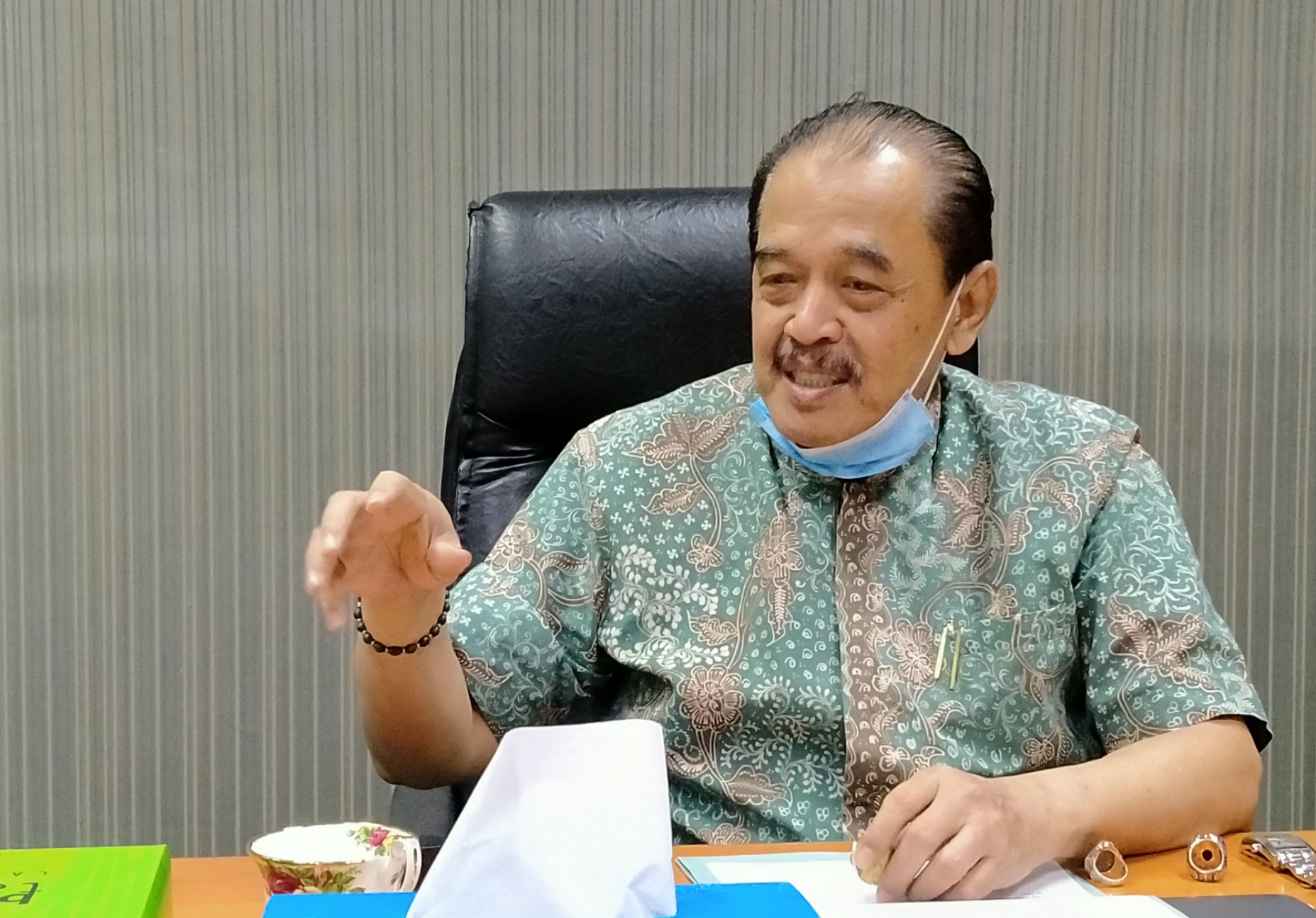 Ketua KONI Jatim, Erlangga Satriagung saat ditemui di Gedung KONI Jatim, Surabaya, Selasa 24 Maret 2020. (Foto: Fariz Yarbo/Ngopibareng.id)