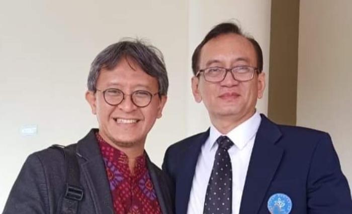 Almarhum Dr. Ir. Aji Hermawan (kanan) dan penulis, Dr.Najib Azca, foto bersama 11 Januari 2020 di kampus IPB Bogor.  (Foto:Istimewa)