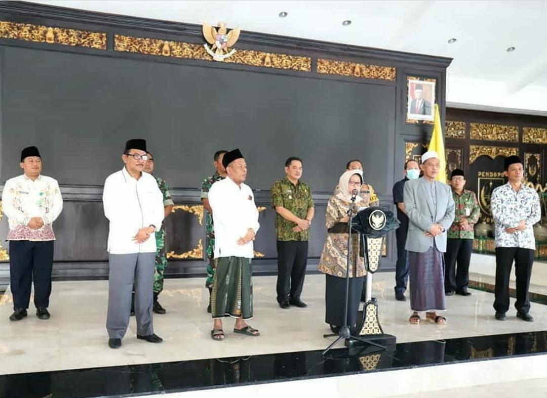 Bupati Jombang umumkan seruan bersama atas status darurat corona di Jombang (Foto: instagram @info_jombang)