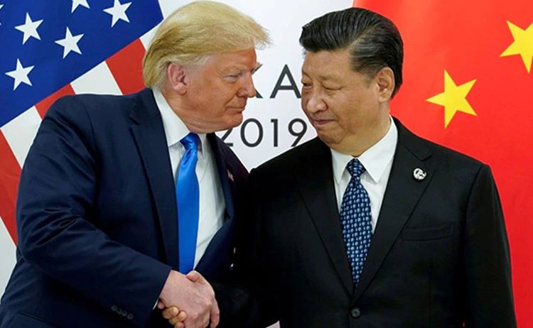 Presiden Donald Trump berjabat tangan dengan Presiden Xi Jinping. (Foto: IG #donaldtrump) 
