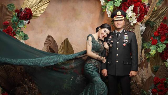 Pernikahan Rica Andriani dan Kompol Fahrul Sudiana. (Foto: Instagram)