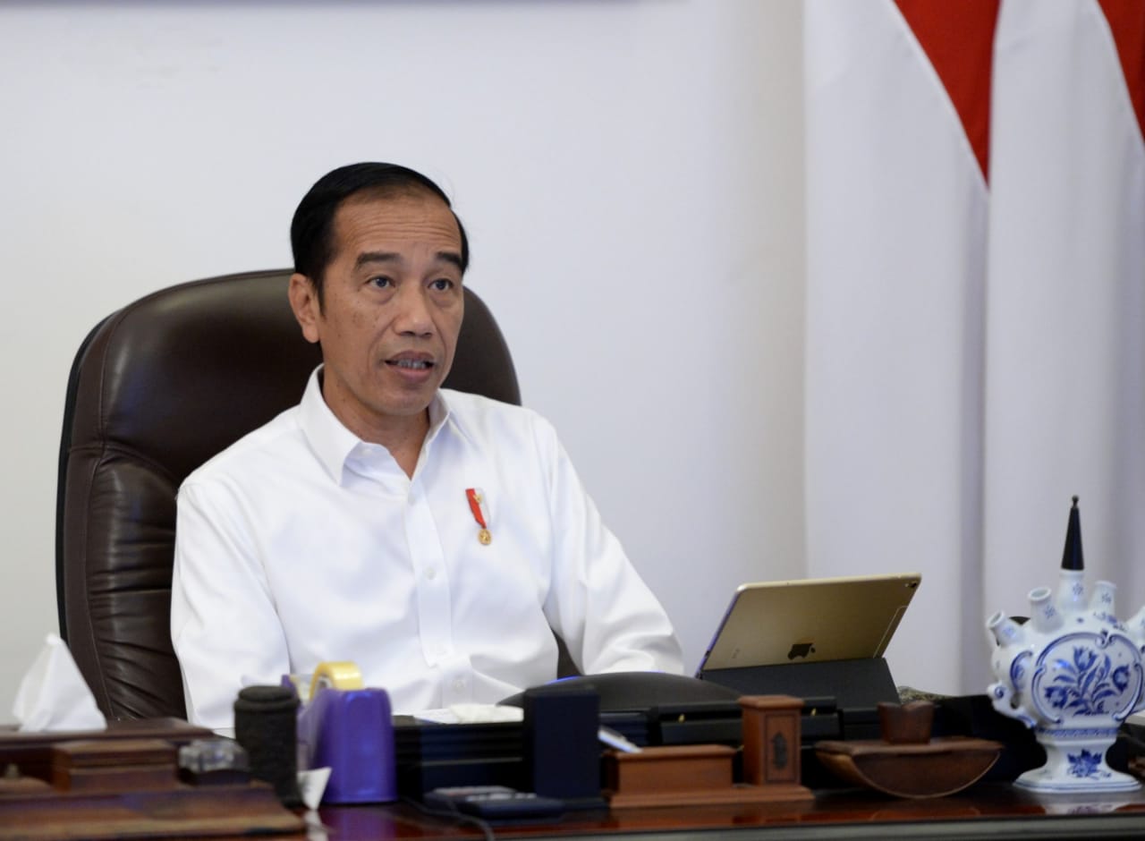 Presiden memimpin Ratas melalui video conference dari Istana  Merdeka. (Foto: Setpres)