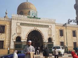 Masjid indah menjadi kenyamanan umat Islam beribadah. (Foto: Istimewa)