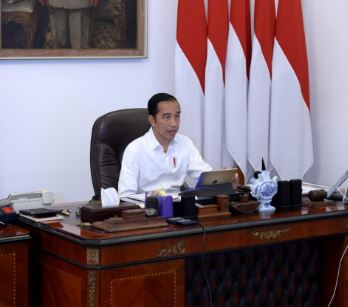 Presiden Joko Widodo (Jokowi) mempin rapat terbatas melalui telekonforensi dari Istana Merdeka, Jakarta, Selasa 7 April 2020. (Foto; Setpres)