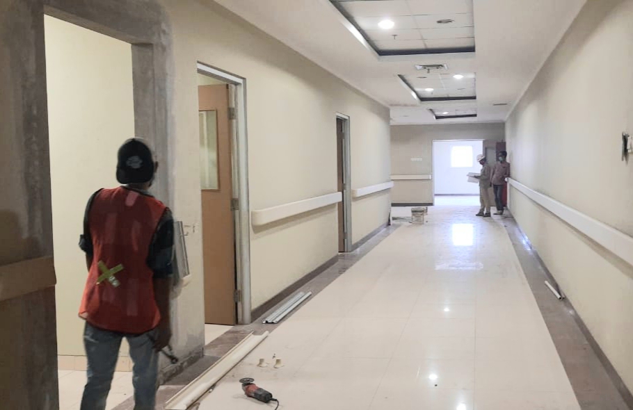 Lantai 4 yang akan dijadikan ruang khusus perawatan ibu hamil positif Covid-19. (Foto: Pita Sari/Ngopibareng.id)