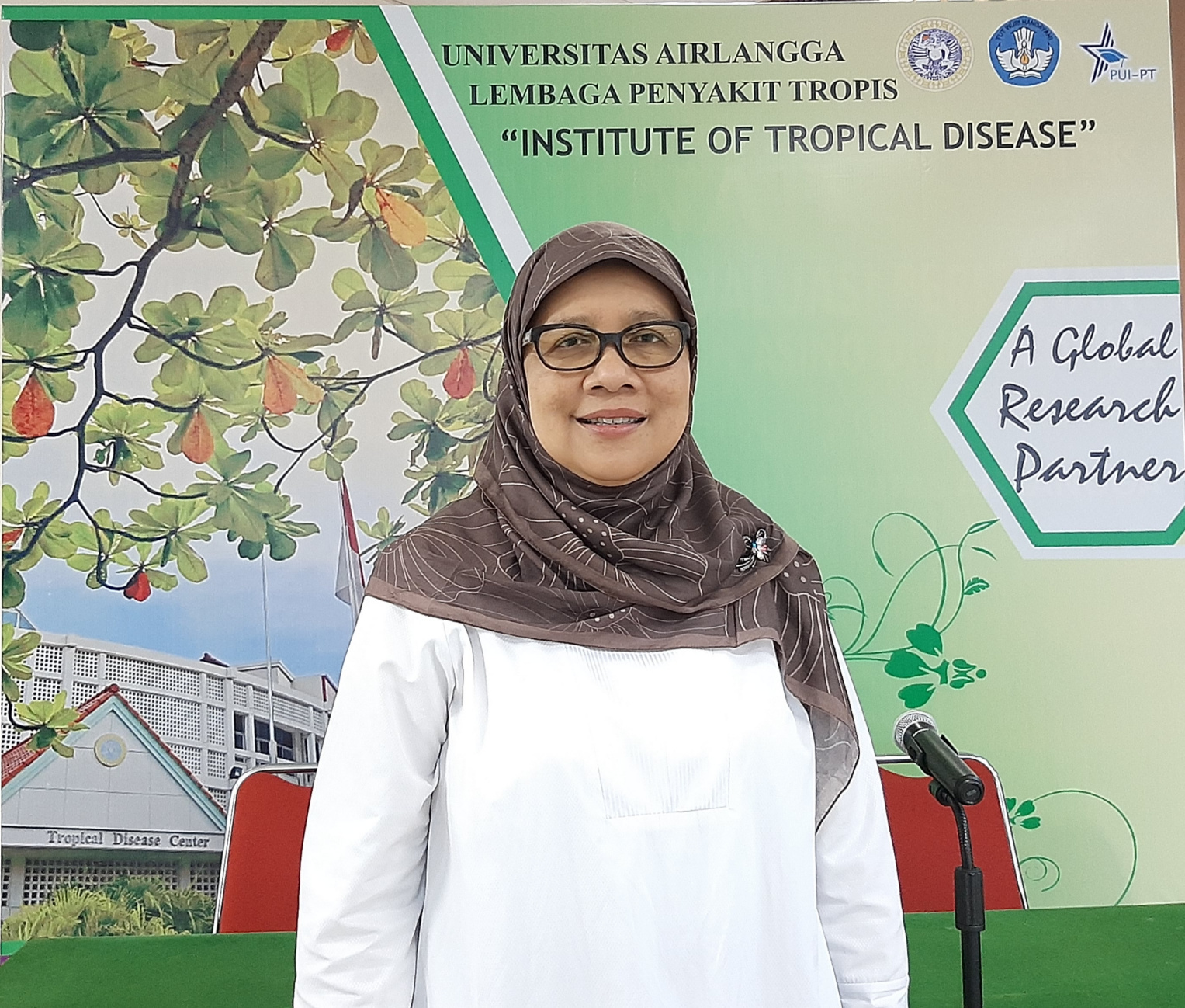 Tim peneliti Unair, Prof. Dr. Ni Nyoman Tri Puspaningsih M.Si. (foto: Pita Sari/Ngopibareng.id)
