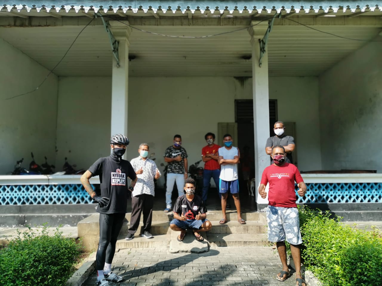 Ganjar Pranowo saat mengunjungi Asrama Mahasiswa Papua. (Foto: Humas/Jawa Tengah)