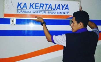 KA Kertajaya jurusan Surabaya-Jakarta berhenti beroperasi. (Foto:PT KAI)