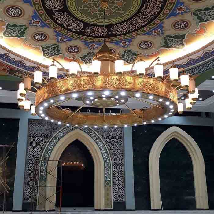 Lampu di Masjid Nabawi, Madinah. (Foto: Ilustrasi)