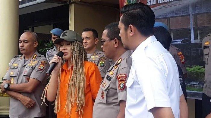Lucinta Luna saat menjadi tahanan Polres Metro Jakarta. (Foto: Istimewa)