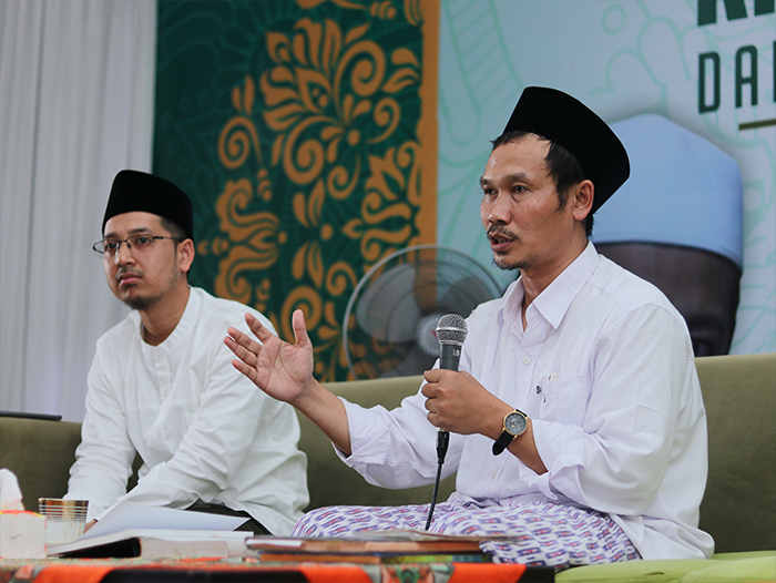 KH Bahauddin Nursalim bersama KH Yusron Sidqi di Pesantren Al-Hikam Depok. (Foto: Istimewa)