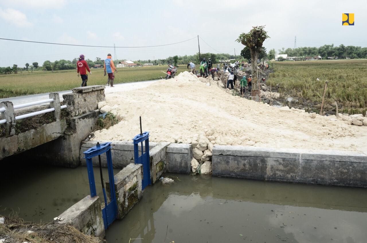 Program irigasi Padat Karya Tunai KemenPUPR. (Foto: Humas/KemenPUPR)