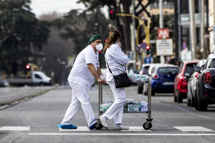 Petugas Kesehatan di Mexico akhir-akhir ini sering mendapat peningkatan serangan. (Foto: EPA) 