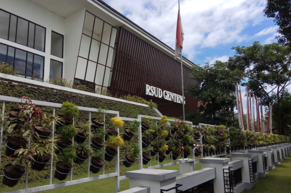 RSUD Genteng, salah satu rumah sakit yang baru ditetapkan sebagai rumah sakit rujukan Covid-19. (Foto: Istimewa)