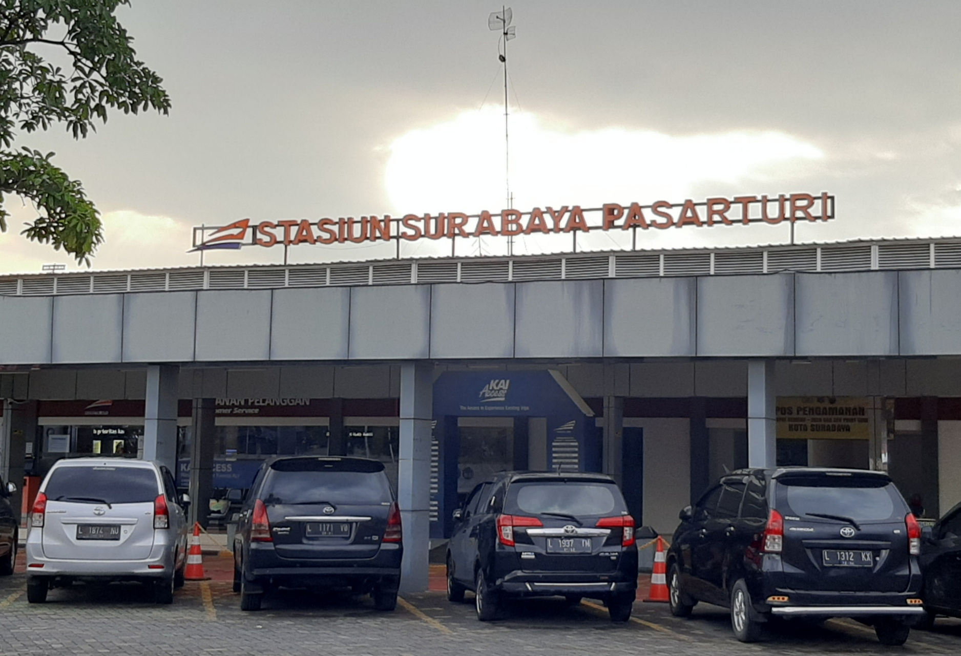 Stasiun Pasar Turi Surabaya. (Foto: Pita Sari/Ngopibareng.id)