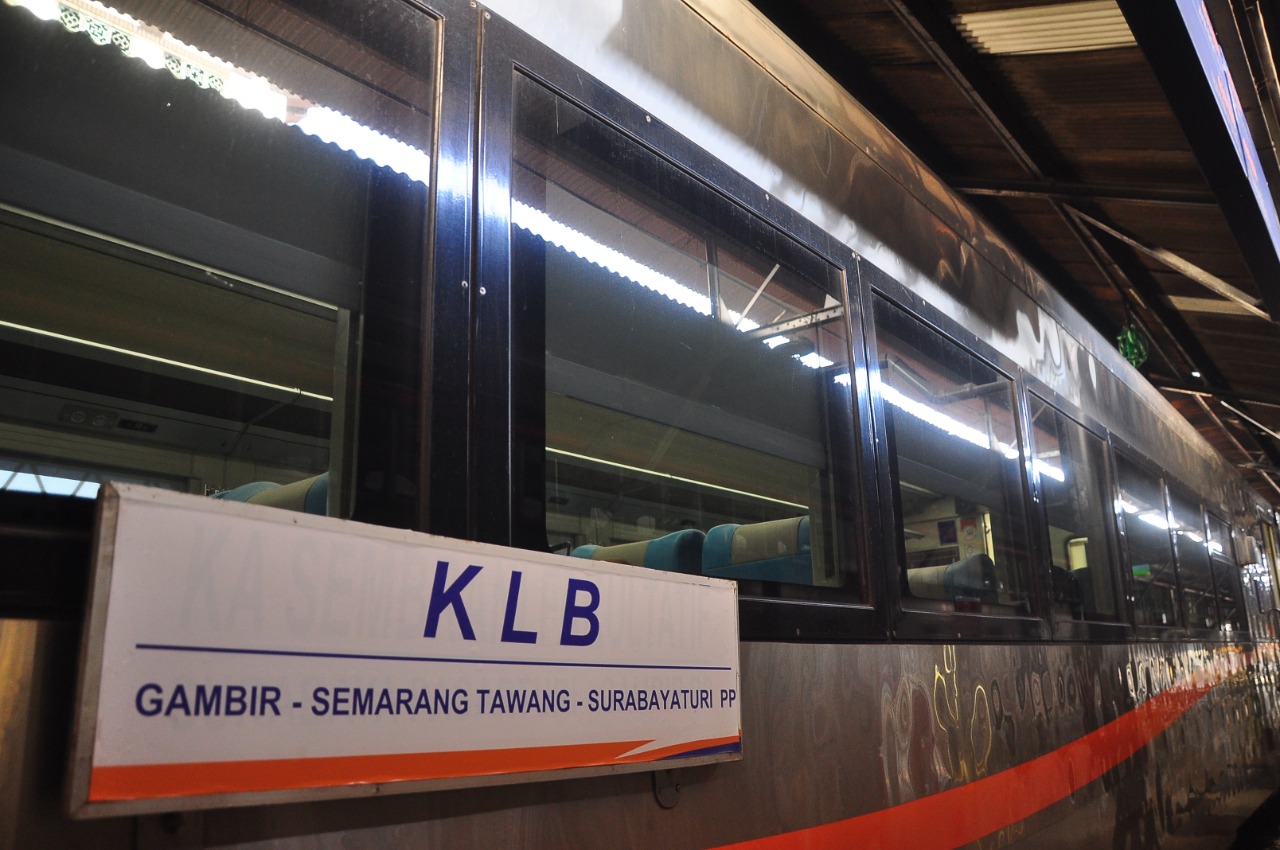 Kereta Api di Stasiun Tawang Semarang. (Foto: Ist/Ngopibareng.id)