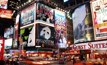 Kawasan Broadway di New York, pertunjukan teater tutup hingga September mendatang. (Foto: AFP)