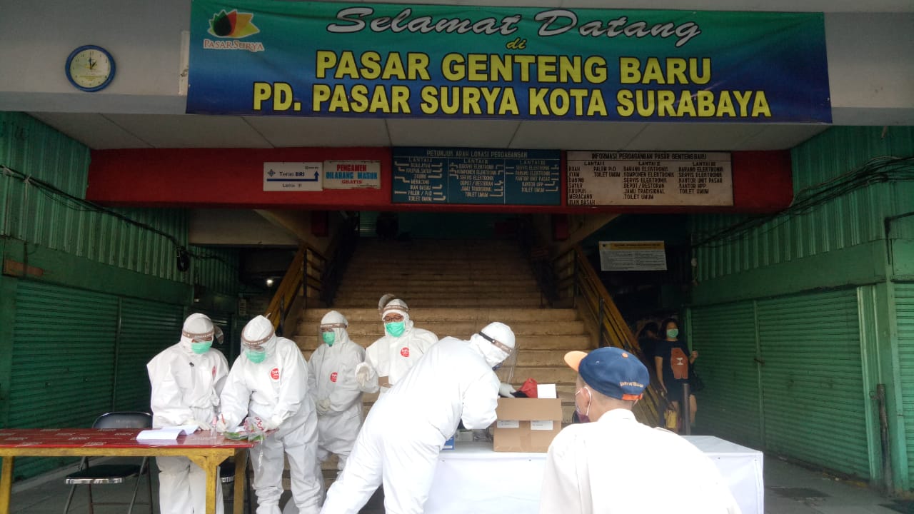 Suasana rapid test di Pasar Genteng Baru, Surabaya. (Foto: Istimewa)
