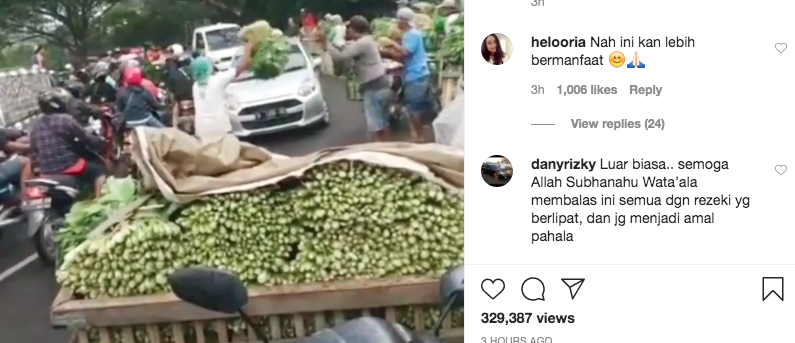 Pedagang sayur di Malang bagikan sawi jualannya kepada pengguna jalan viral di instagram. (Foto: Instagram @fakta.indo)