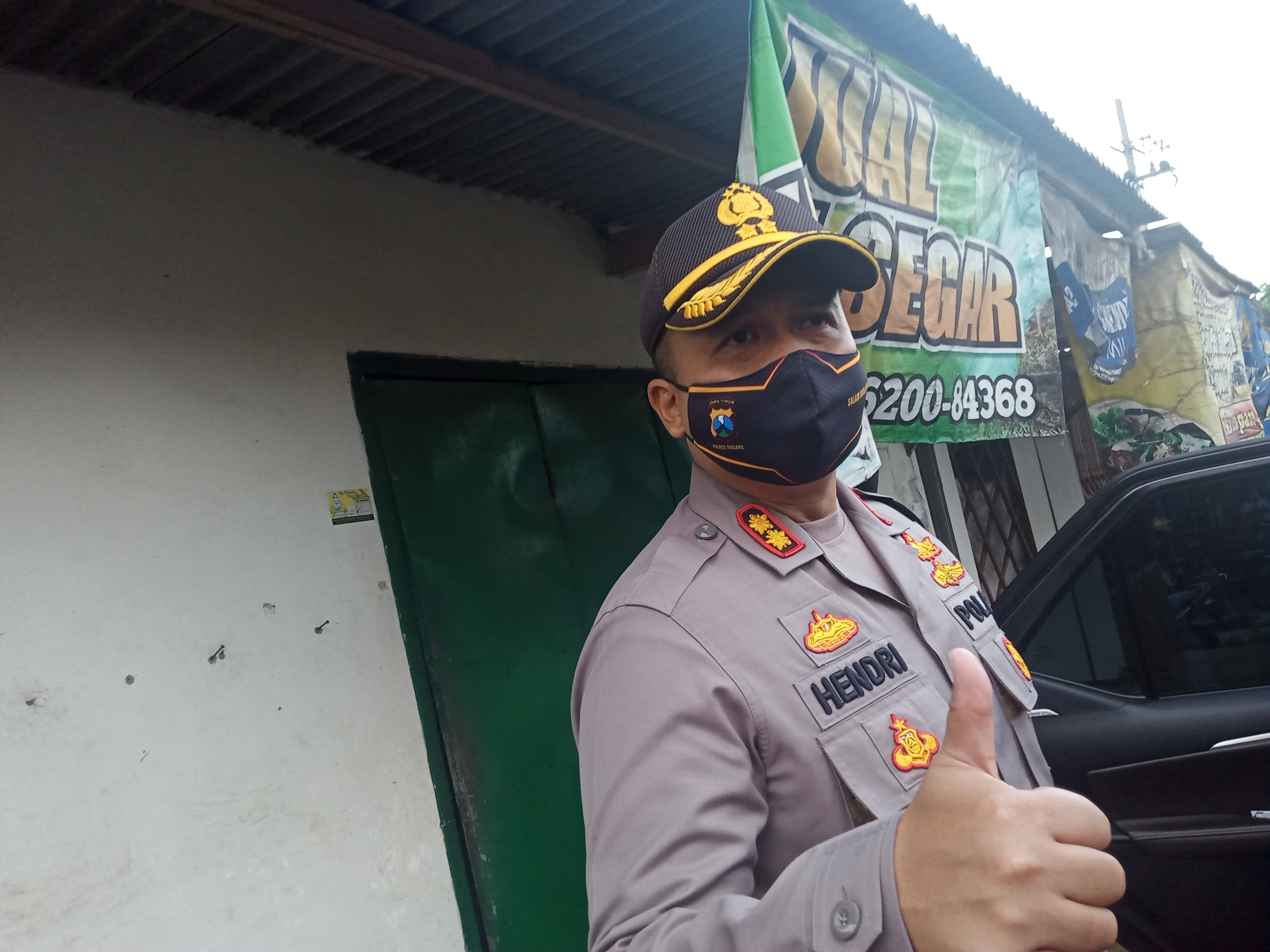 Kapolres Malang, AKBP Hendri Umar usai kegiatan di Balai Desa Kalisongo, Dau, Kabupaten Malang (Foto: Lalu Theo/Ngopibareng.id)