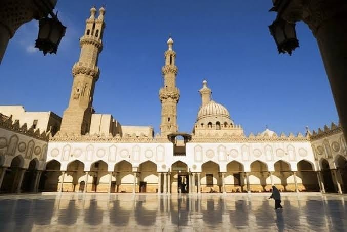 Masjid menjadi oase ibadah dan pusat kebudayaan. (Foto: istimewa)