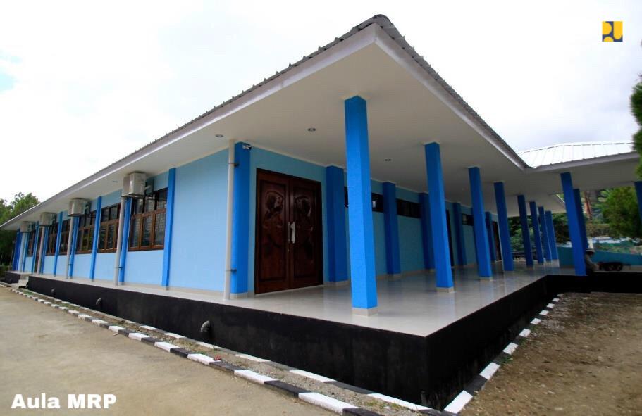 Aula MRP telah selesari direhabilitas. Gedung itu siap dipakai untuk mendukung ekonomi lokal. (Foto: Dok PUPR)