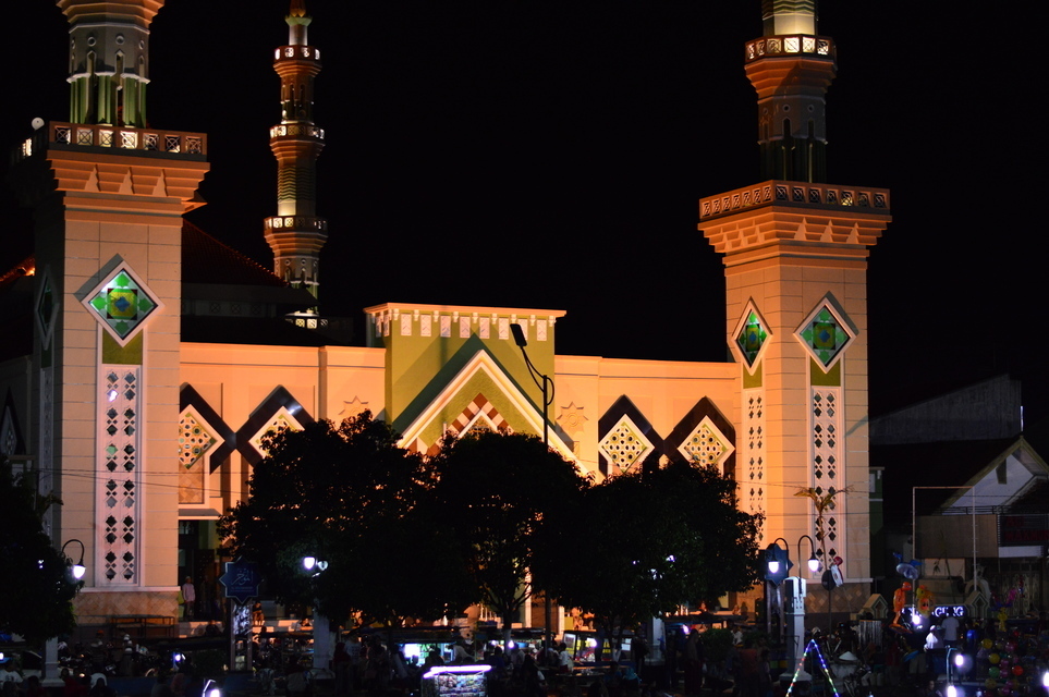 Masjid Agung Kota Tegal, Jawa Tengah. (Foto: istimeawa)