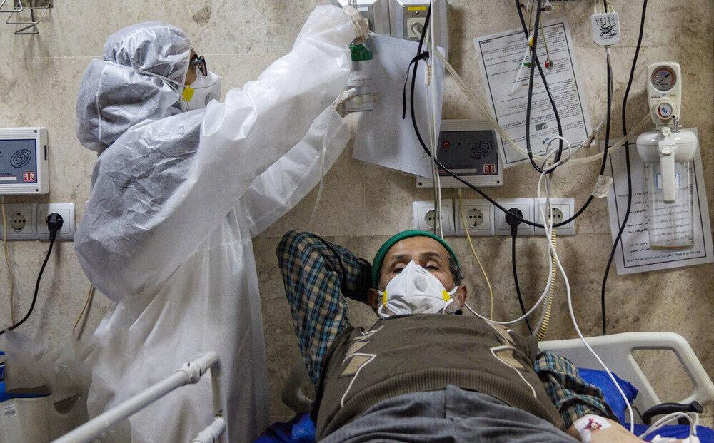 Perawatan pasien Covid-19 di suatu rumah sakit di Iran. (Foto: tehrantimes)