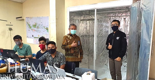 Lemari sterilisasi Alat Pelindung Diri (APD) buatan Universitas Brawijaya, Malang. (Foto: Humas UB)