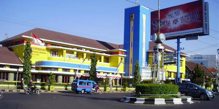 Kantor Unit Pelaksana Pelayanan Pelanggan (UP3) PLN Malang Raya (Foto: Wikimapia)