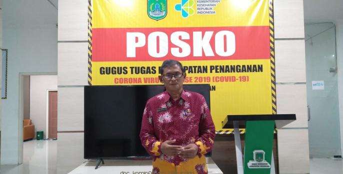 Wakil Sekretaris Gugus Tugas Percepatan Penanganan Covid-19 Kabupaten Pasuruan, Anang Saiful Wijaya saat memberikan keterangan pers update covid terbaru. (Foto: Dok Humas)