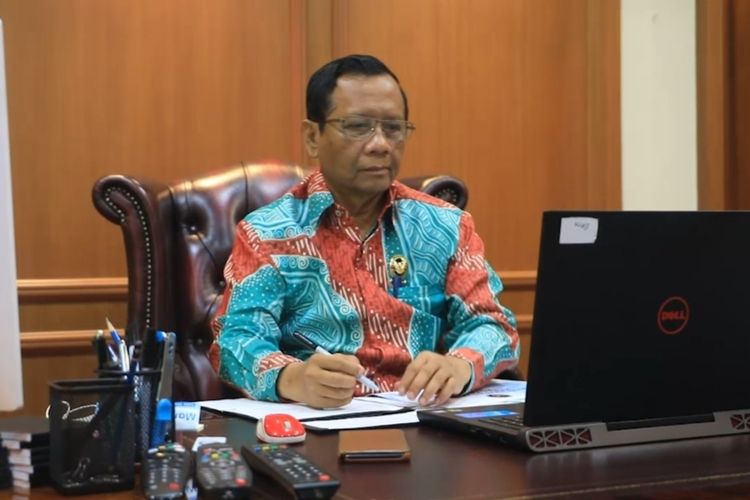 Menko Polhukam Mahfud MD dalam webinar RUU HIP di Jakarta. (Foto: Kemenko Polhukam)