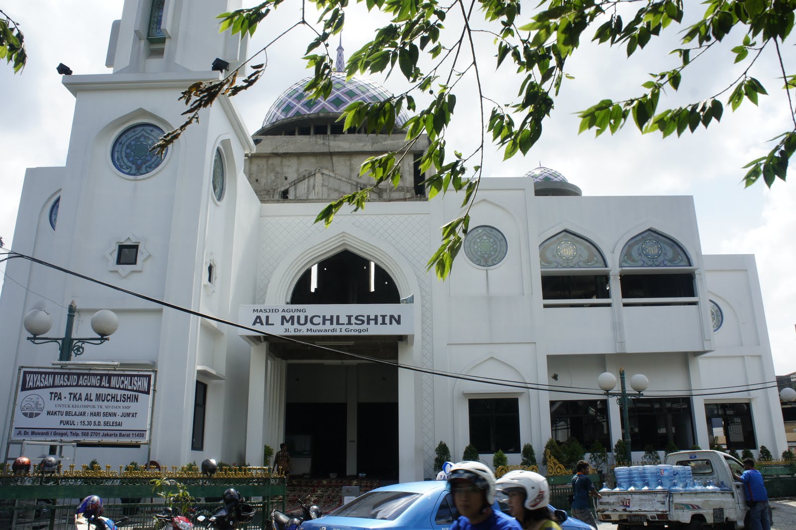 Salah satu masjid di Jakarta. (Foto: istiemewa)