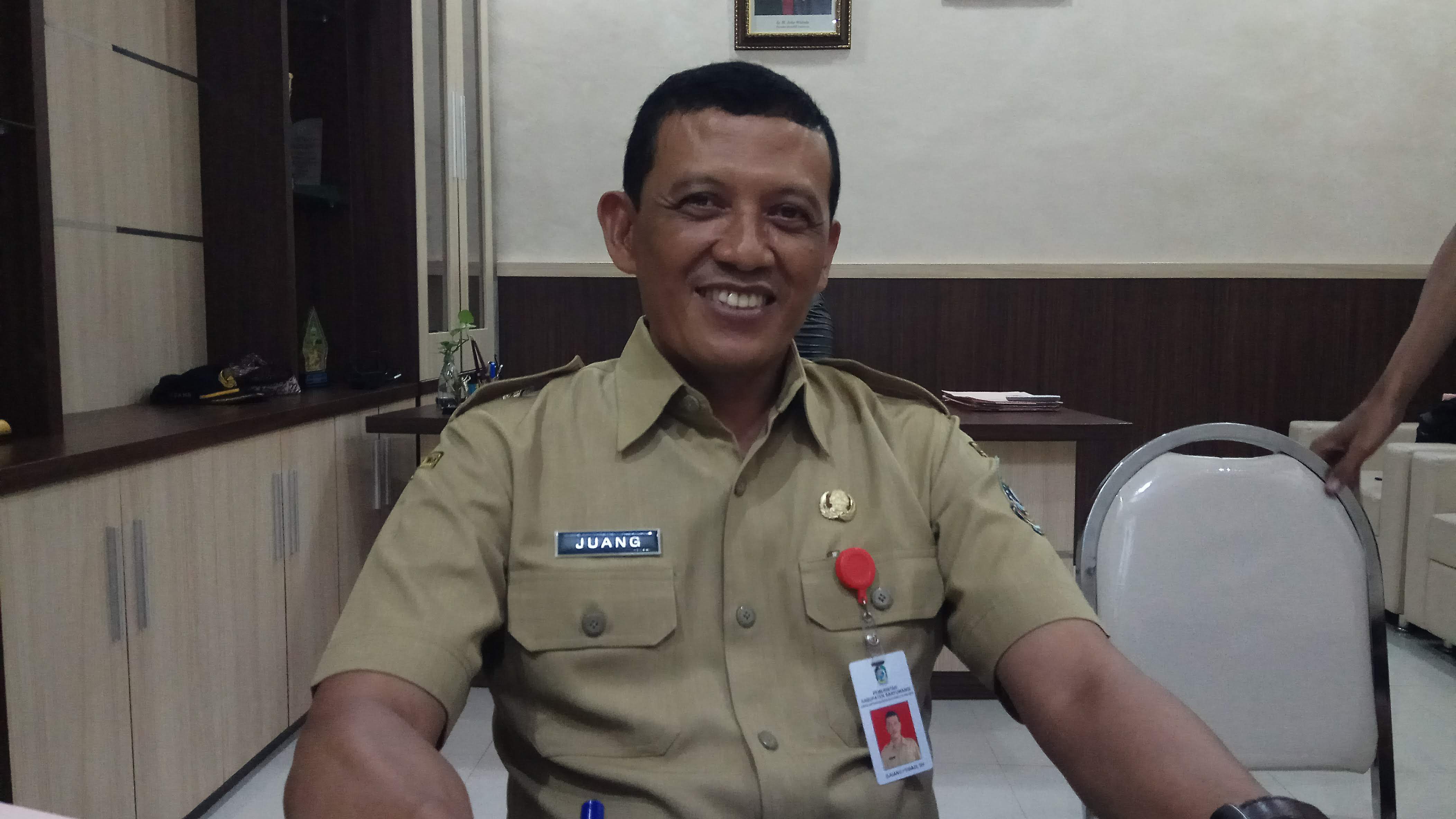 Kepala Dispendukcapil Banyuwangi, Jawa Timur, Djuang Pribadi. (Foto: Muh Hujaini/Ngopibareng.id)
