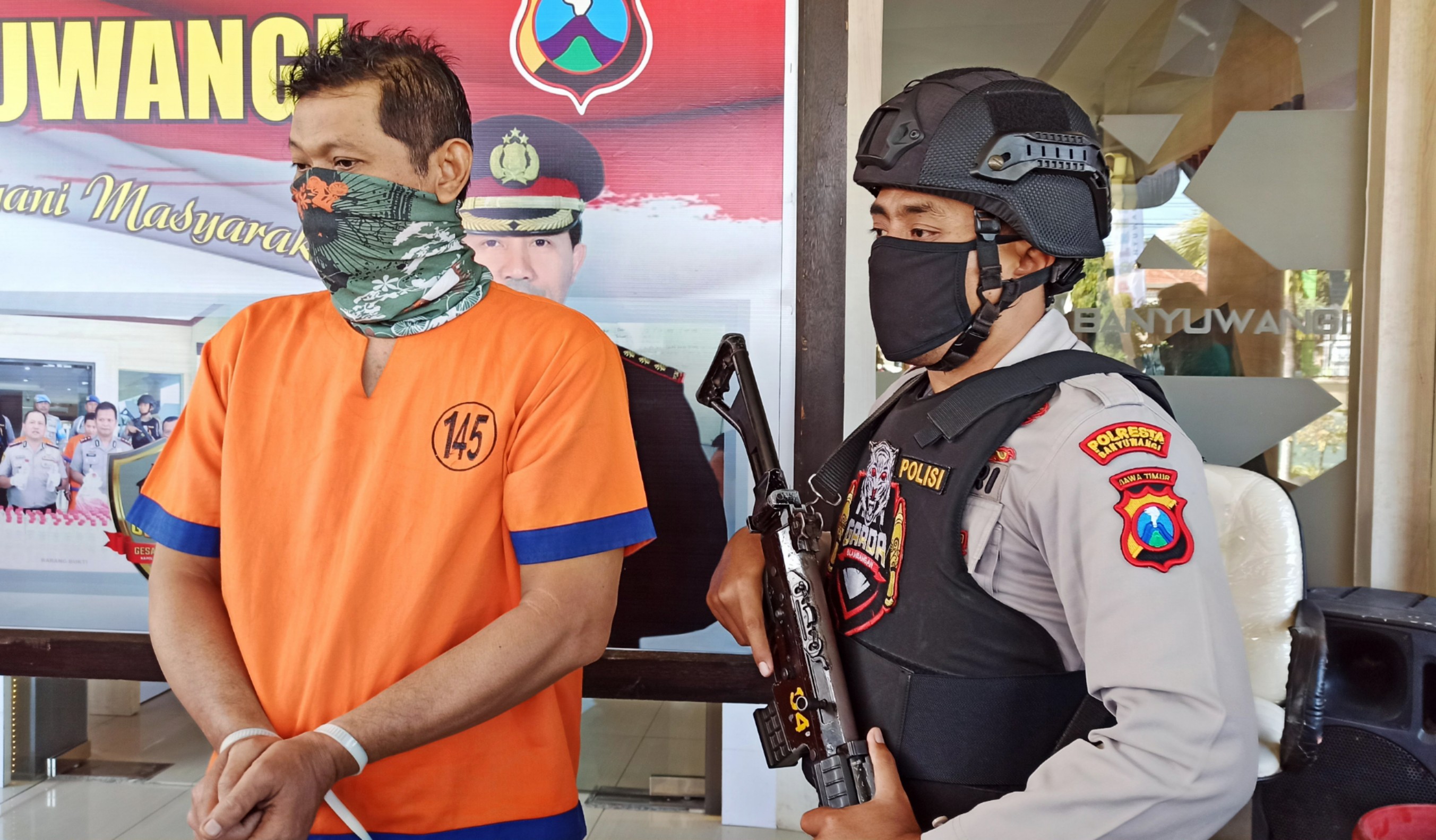 AG Satpam yang menjadi tersangka kasus praktik mucikari (foto: Hujaini/ngopibareng.id)