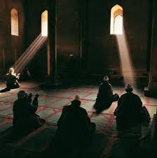 Suasana hening di suatu masjid. (Foto: Istimewa)