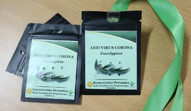 Kalung anti virus corona dari Bahan Eucalyptus. (Foto: Dok. Kementan RI)