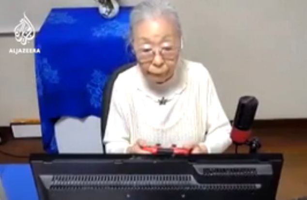 Hamako Mori, nenek Jepang peraih rekor gimer dan Youtuber tertua di dunia. (Aljazeera)