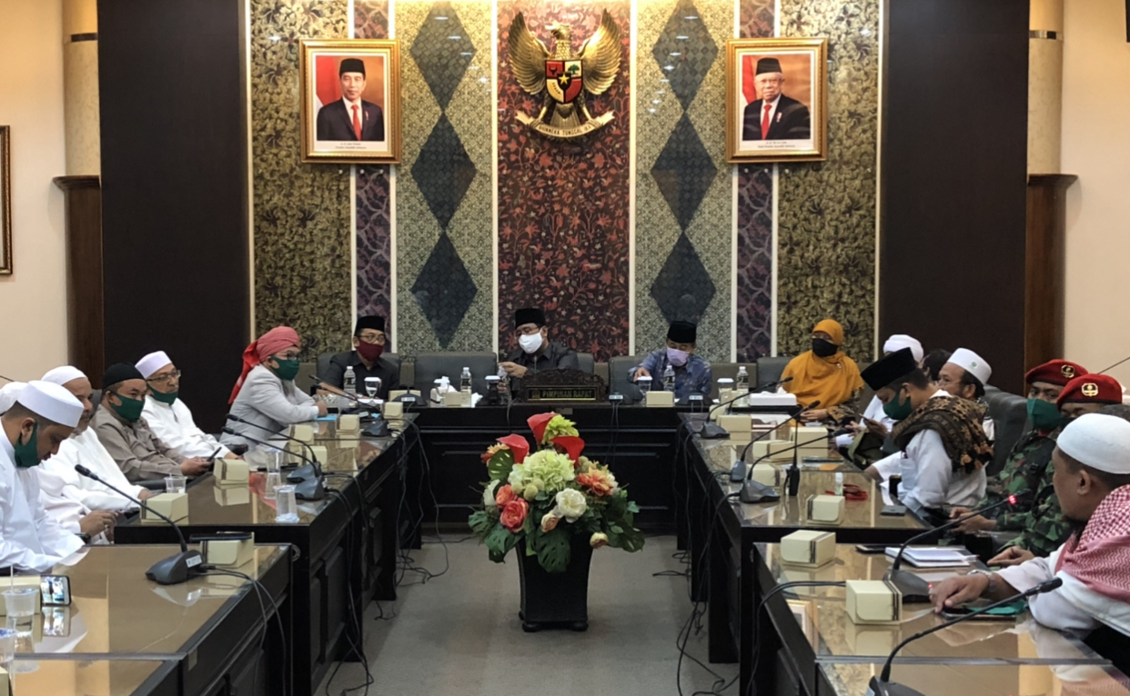 Wakil Ketua DPRD Jawa Timur, Anwar Sadad, saat temui perwakilan Gamis di Gedung DPRD Jatim. (Foto: Andhi Dwi/Ngopibareng.id)