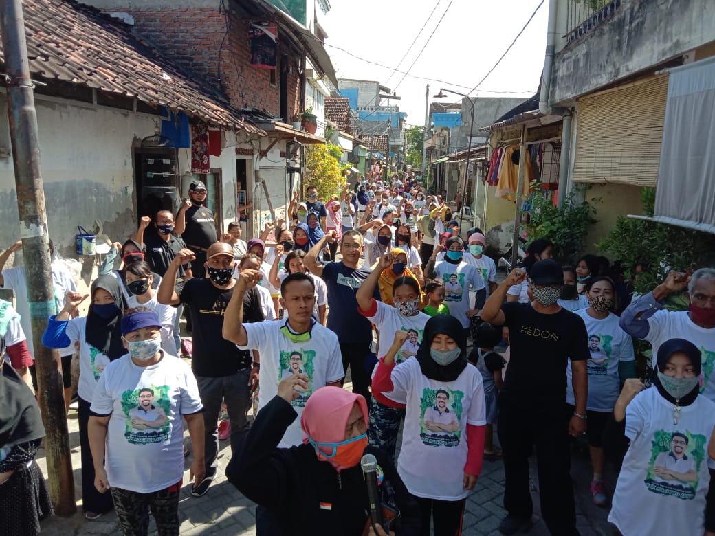 Warga Dukuh Kupang Utara menyatakan dukungan untuk Mahcfud Arifin.