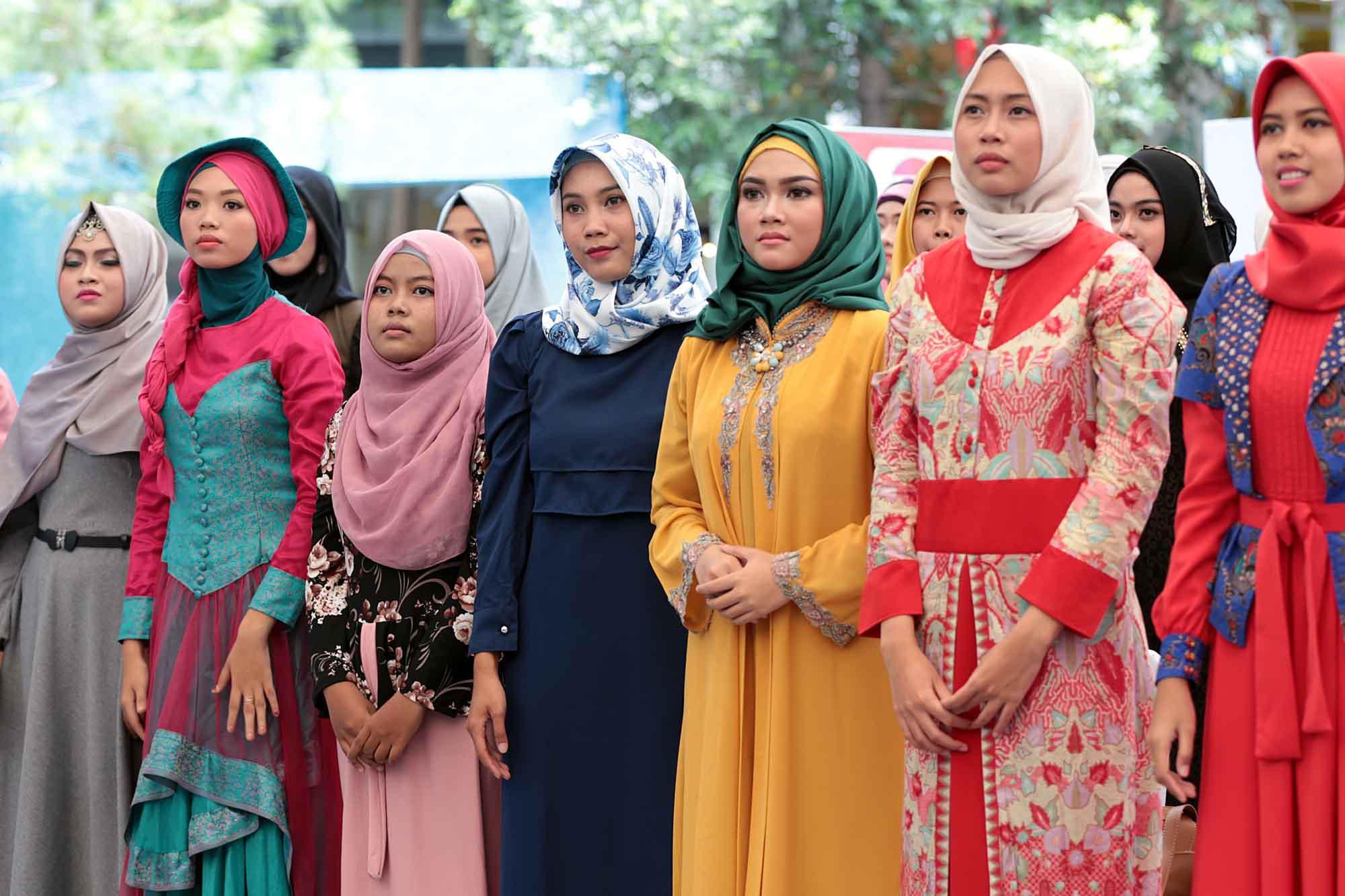 Para remaja Muslimah mencari identitas diri. (Foto: Istimewa)