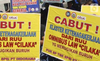 Aksi penolakan RUU Omnibis Law atau RUU Cipta Kerja. (Foto:JabarNews)